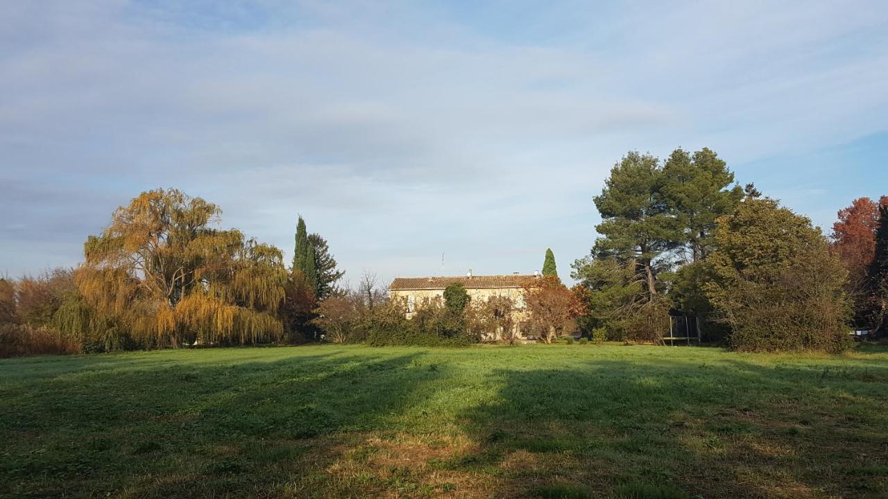 Mas De Ferigoulet -"La Rose Des Vents"& Univers Enfants "Lou Pitchoun" Orgon Exterior foto