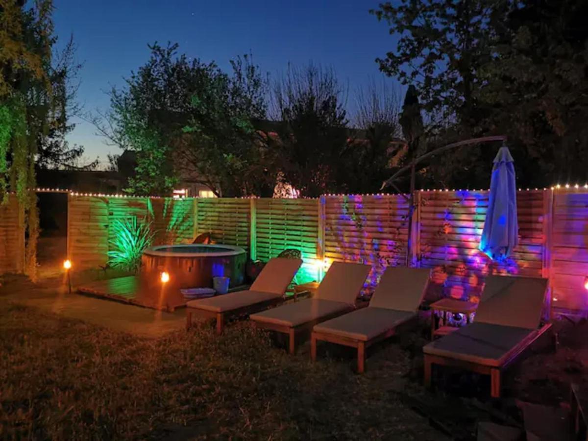 Mas De Ferigoulet -"La Rose Des Vents"& Univers Enfants "Lou Pitchoun" Orgon Exterior foto